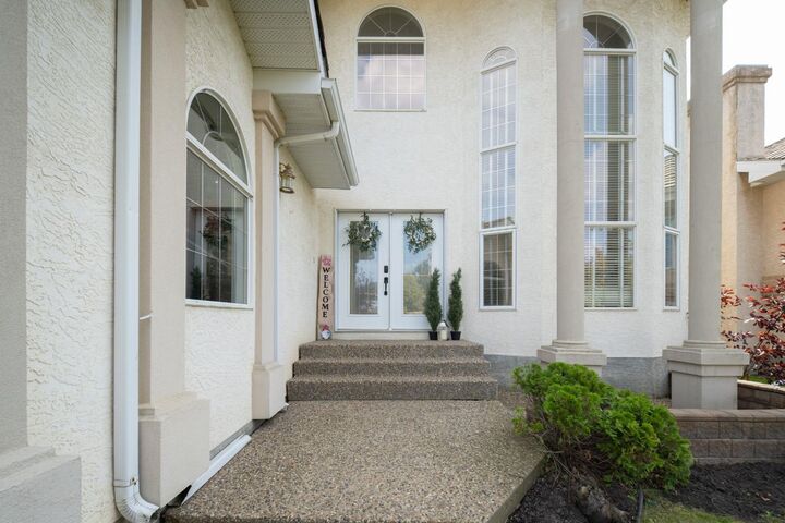 Property Photo:  117 Burton Place  AB T9K 1V4 