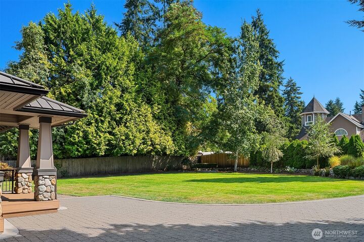 Property Photo:  13330 NE 80th Street  WA 98052 