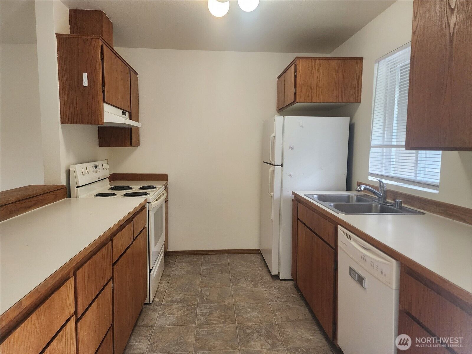 Property Photo: 27521 Pioneer Highway 103 WA 98292