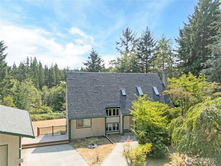 Property Photo:  5724 NE Puget Beach Road NE  WA 98516 