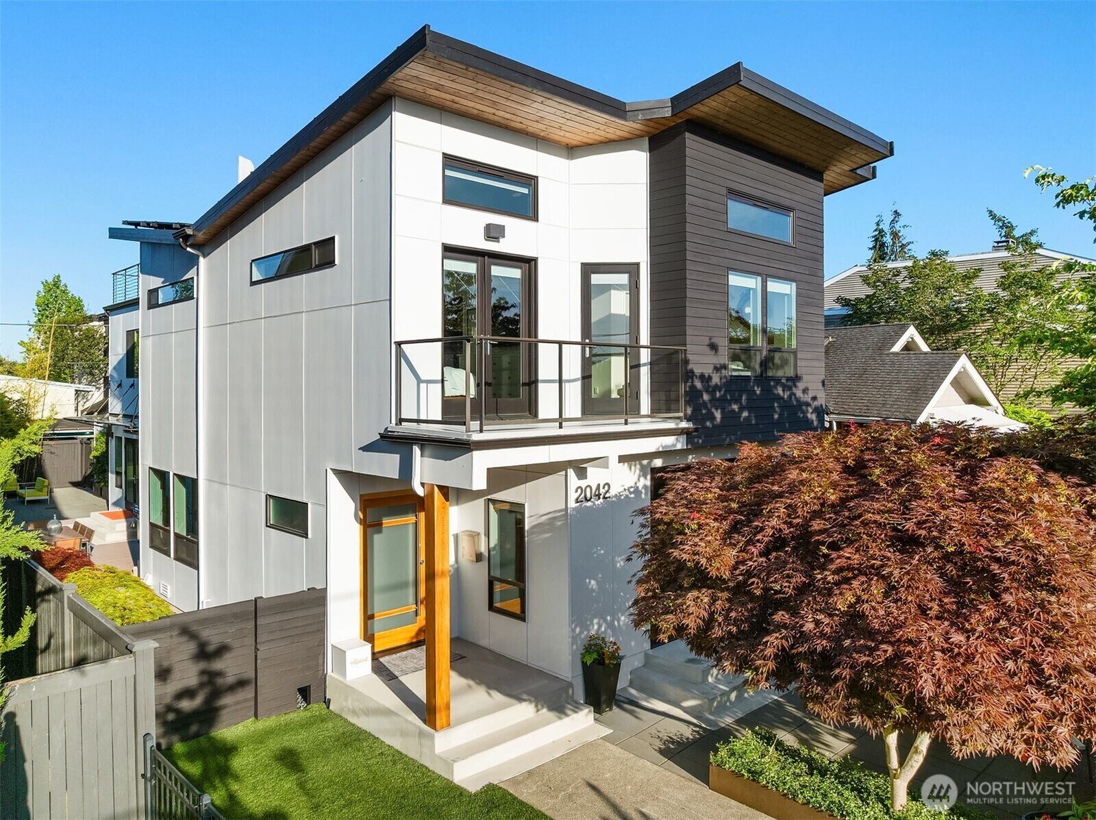 Property Photo:  2042  42nd Avenue E  WA 98112 