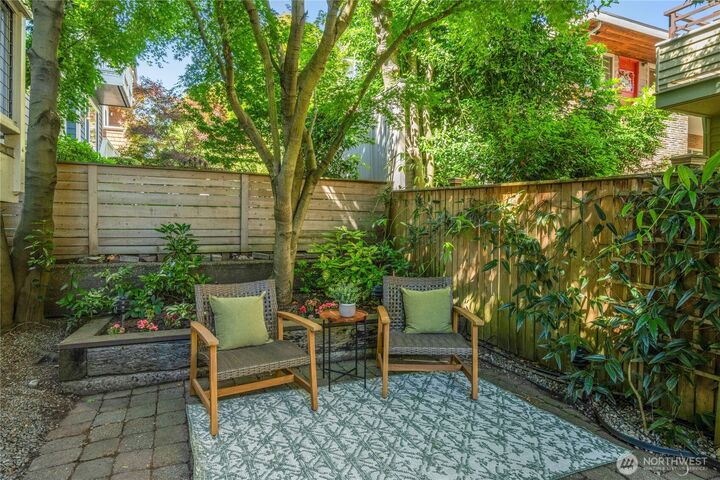 Property Photo: 3648 Francis Avenue N D WA 98103