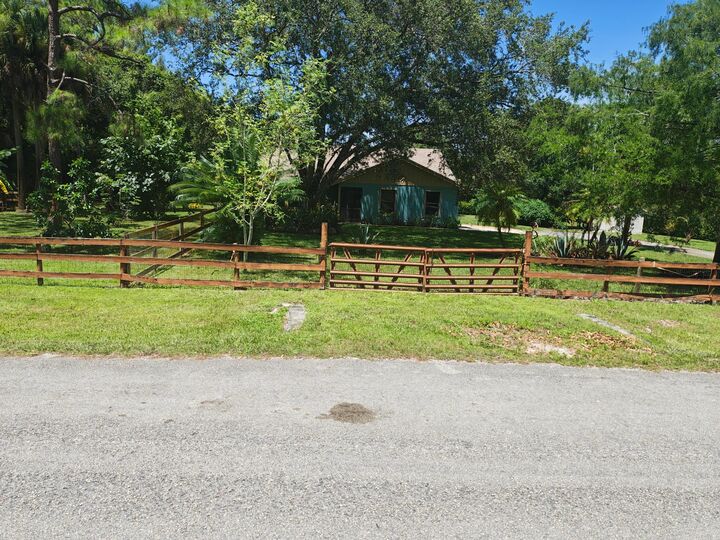 Property Photo: 13881 42nd Road N FL 33411