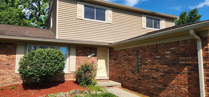 Property Photo: 26061 Marlowe Place MI 48237