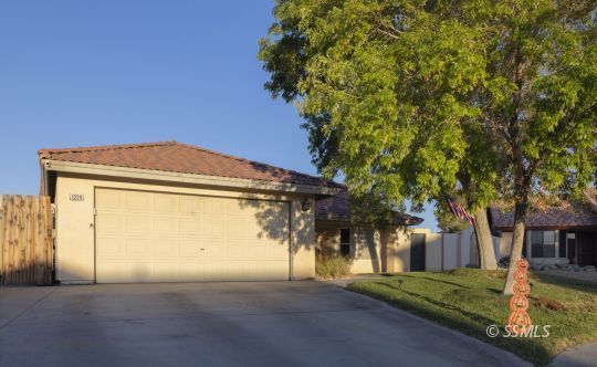 Property Photo:  1224 Mandy Ct  CA 93555 