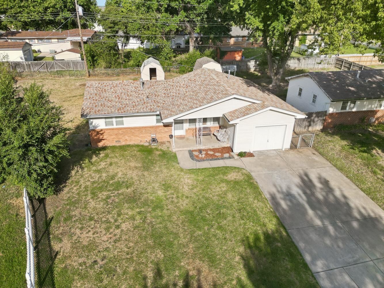 Property Photo: 1309 N Baltimore Ave KS 67037