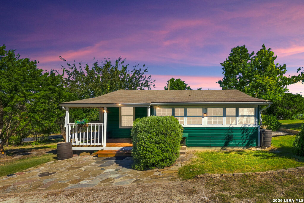 Property Photo:  103 Lariat Dr  TX 78006 