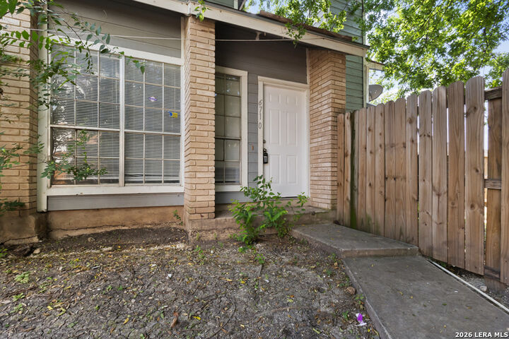 Property Photo: 6710 Windsor Holw TX 78239
