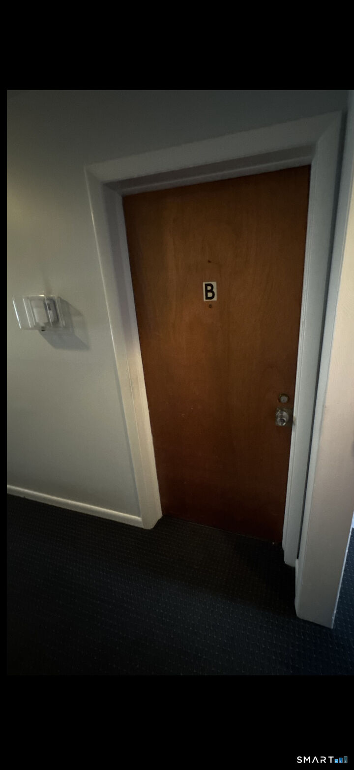 Property Photo: 20 Leslie Road B CT 06606