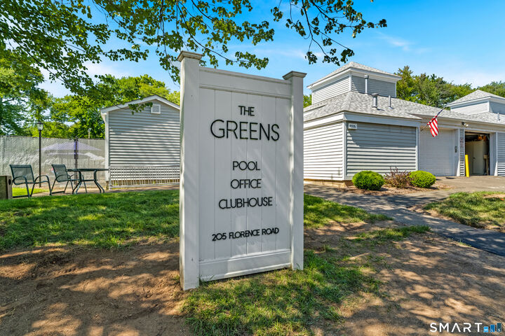 Property Photo:  451 Thoreau Street 451  CT 06405 