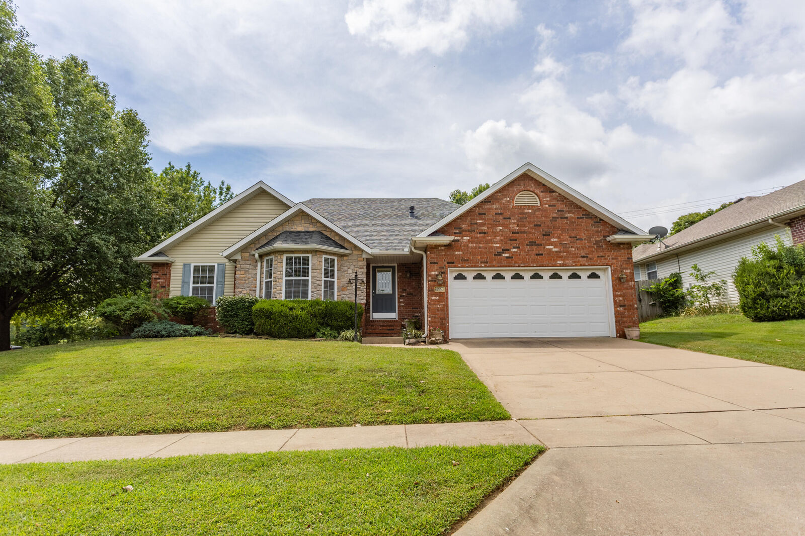 Property Photo:  2226 E Kathryn Drive  MO 65738 