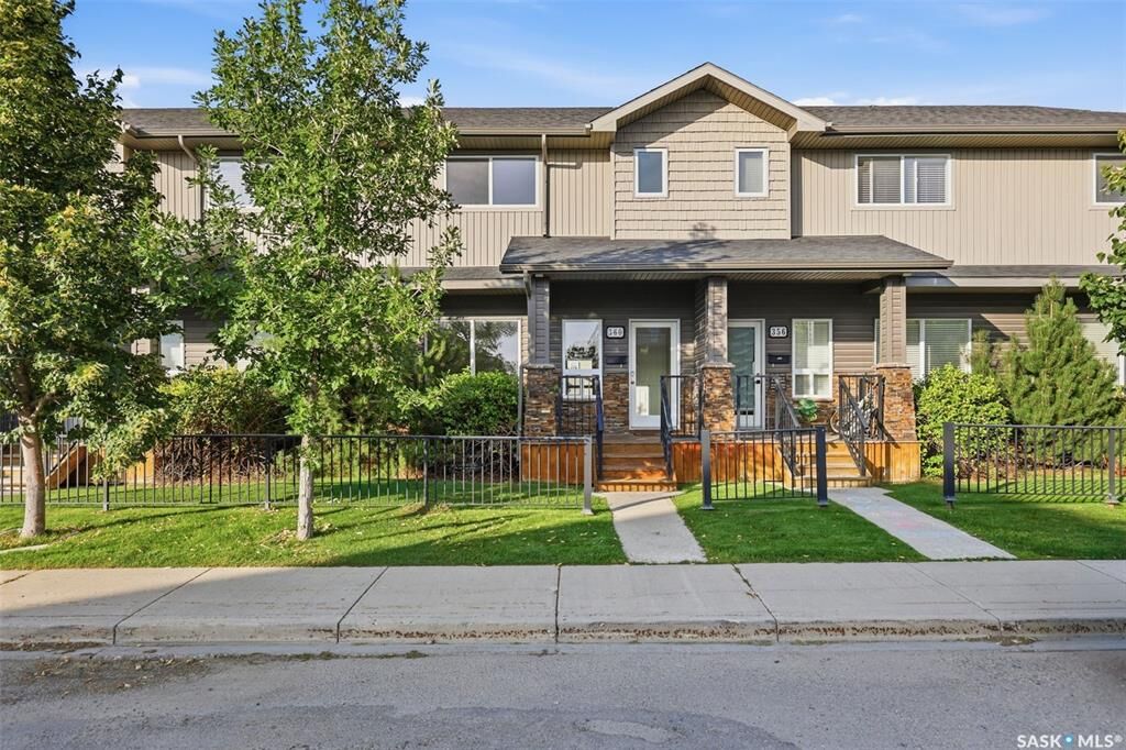 Property Photo:  360 Willowgrove Lane  SK S7W 0H7 