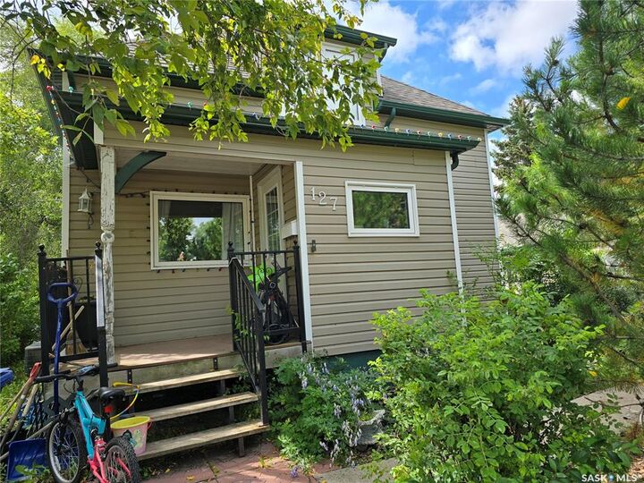 Property Photo: 127 1st Avenue SK S0K 3A0