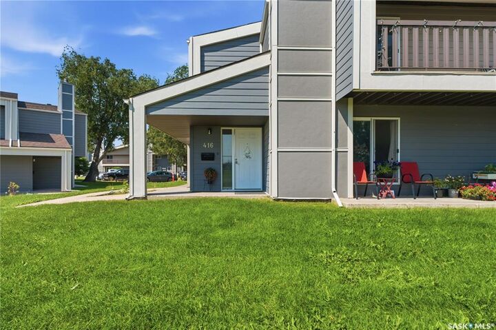 Property Photo: 425 115th Street E 416 SK S7N 2E5