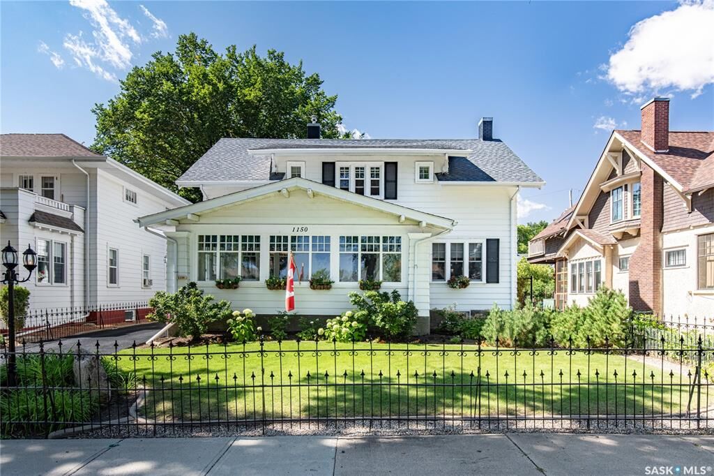 Property Photo: 1150 2nd Avenue NW SK S6H 3R5