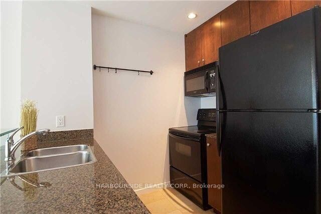Property Photo:  208 Queens Quay Boulevard W 303  ON M5J 2Y5 