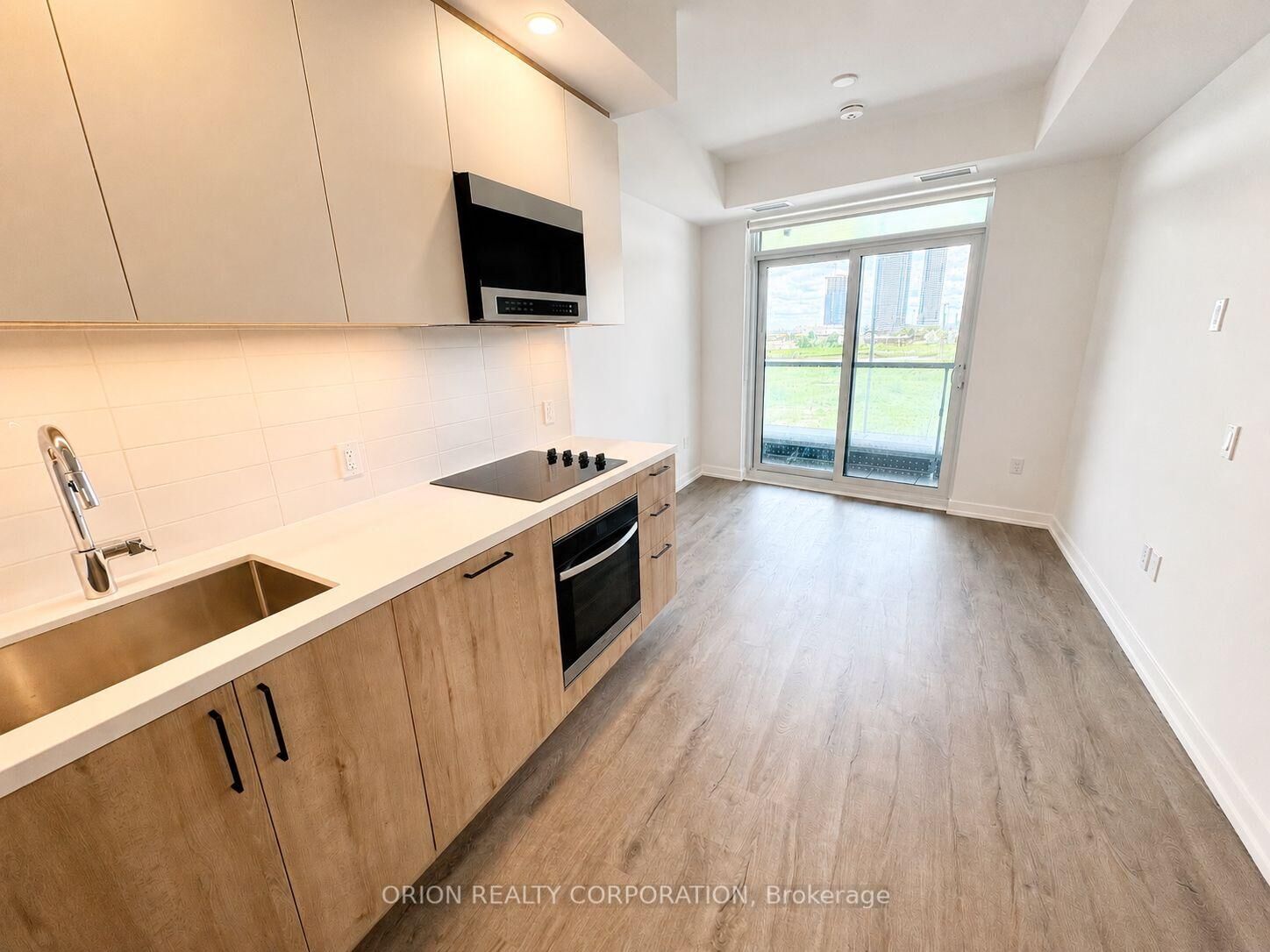 Property Photo: 5 Meadowdale Road 208 ON L4K 0C7
