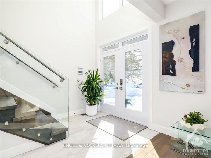 Property Photo:  615 Island Park Crescent  ON K1Y 3P4 