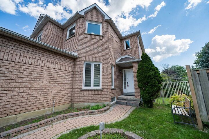 Property Photo: 1595 Deerhurst Court ON L1V 6Y7