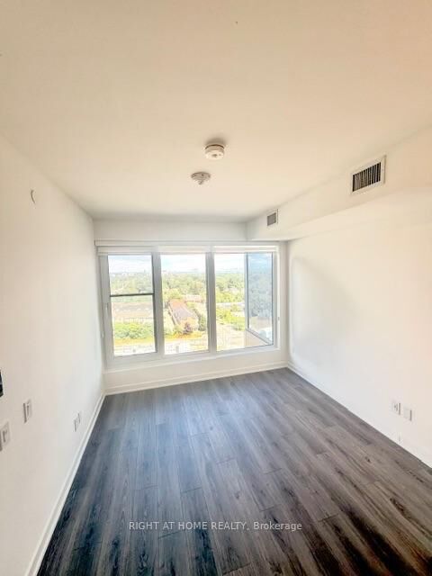Property Photo:  28 Ann Street 1204  ON L5G 0E1 