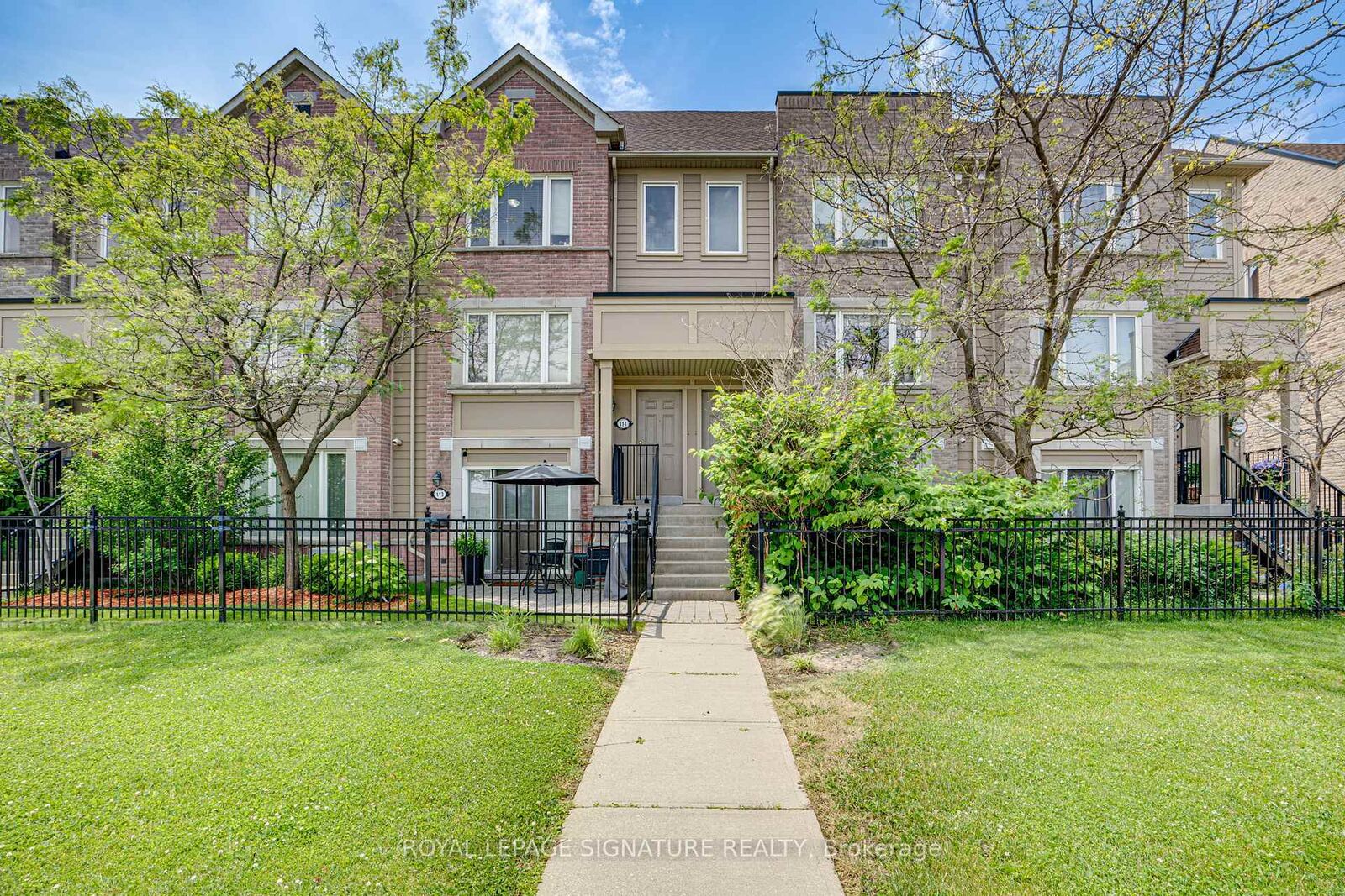 Property Photo: 4950 Winston Churchill Boulevard 114 ON L5M 8E3