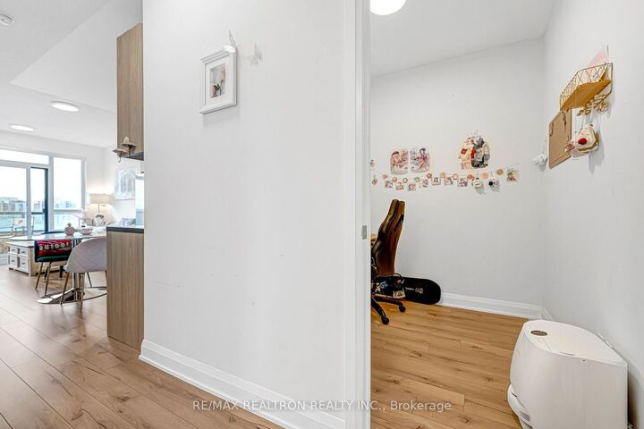 Property Photo: 15 Water Walk Drive 715 ON L6G 0G2