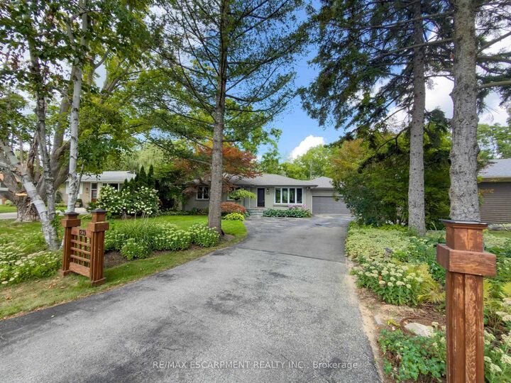 Property Photo: 1239 Baldwin Drive ON L6J 2W4