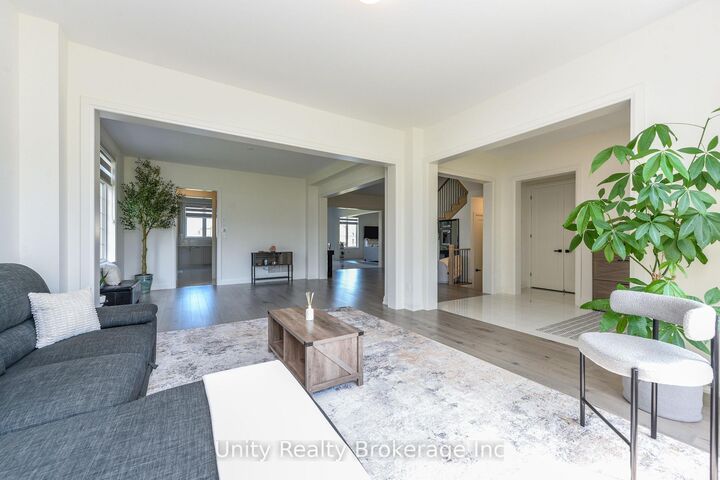 Property Photo:  30 Magnolia Avenue N  ON L0G 1W0 