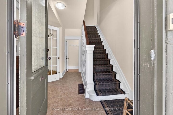Property Photo:  166 Alma Avenue  ON K7R 1T8 