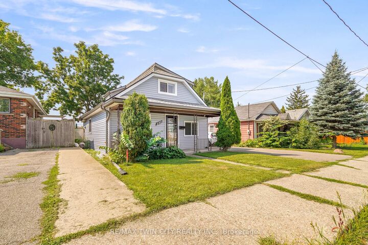 Property Photo:  345 Nelson Street  ON N3S 4E3 