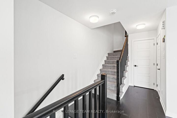 Property Photo:  2031 Blossite Private  ON K2J 7J5 