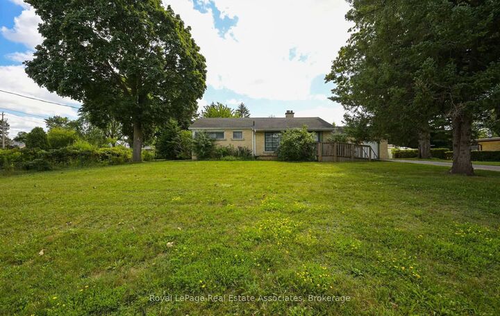 27 Rothsay Avenue — photo 1