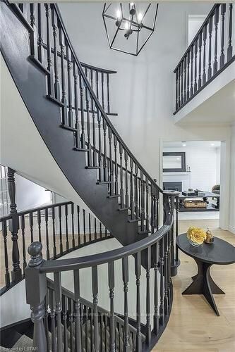 Property Photo:  22 Penrith Crescent  ON N6G 4M8 
