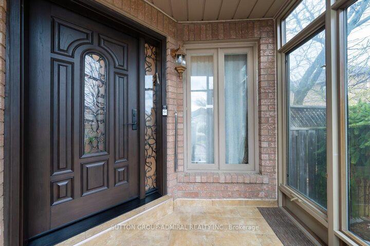 Property Photo: 126 Redondo Drive E ON L4J 7S5