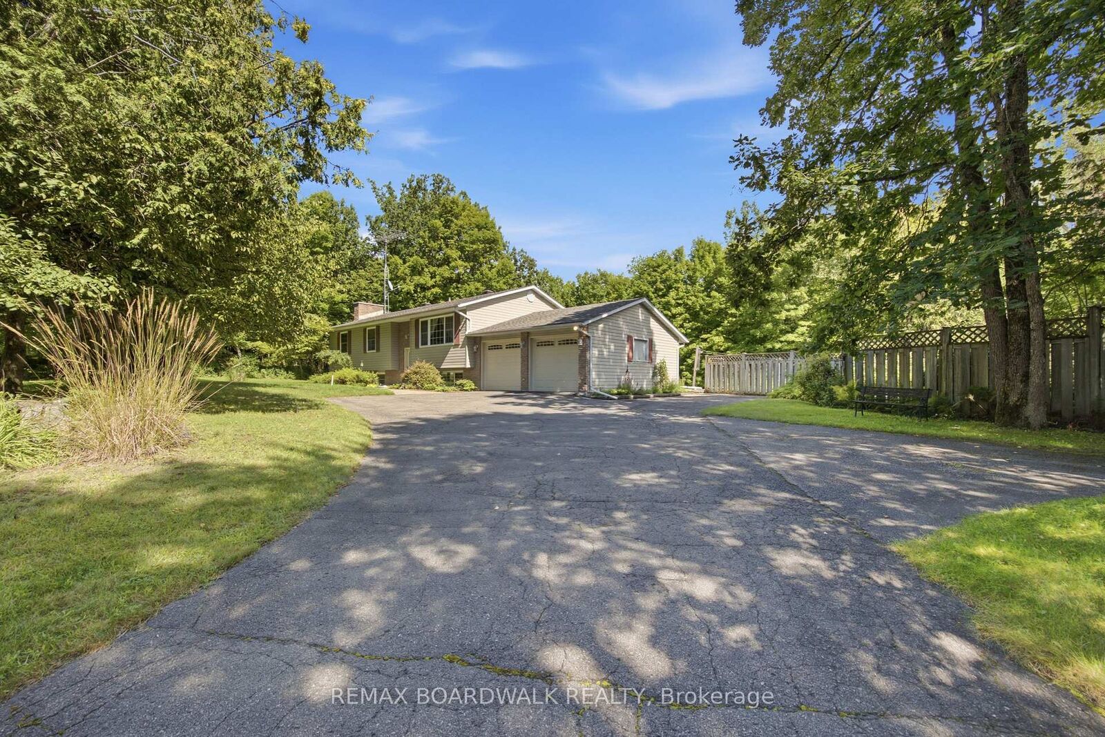 Property Photo: 3187 McDonald's Corner Road ON K0G 1K0