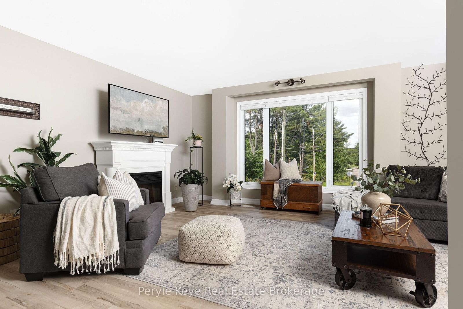 Property Photo:  820 Manitoba Street  ON P1L 0K8 