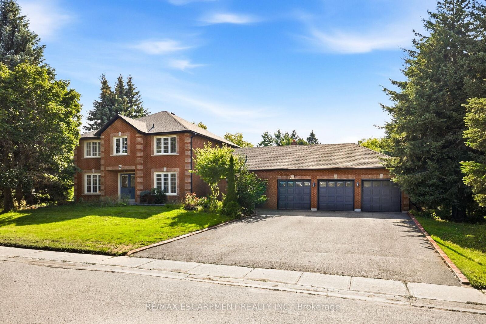 Property Photo: 6 Willow Crescent ON L9W 6L4