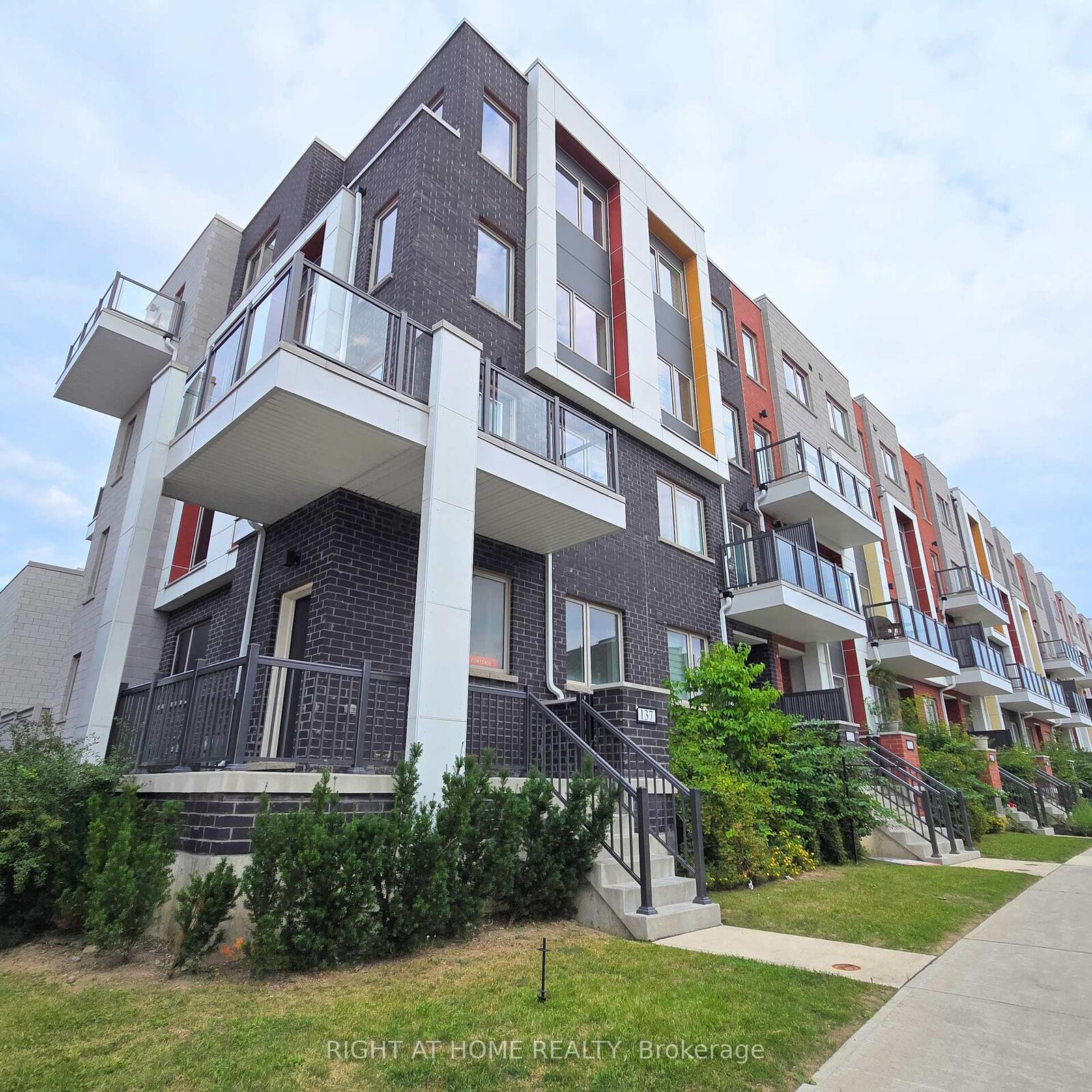 Property Photo: 137 Frederick Tisdale Drive #Upper Unit ON M3K 2B8