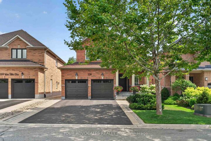 Property Photo: 228 Twin Hills Crescent ON L4H 0H4