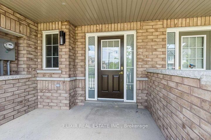 Property Photo: 90 Delport Close ON L6P 1V2