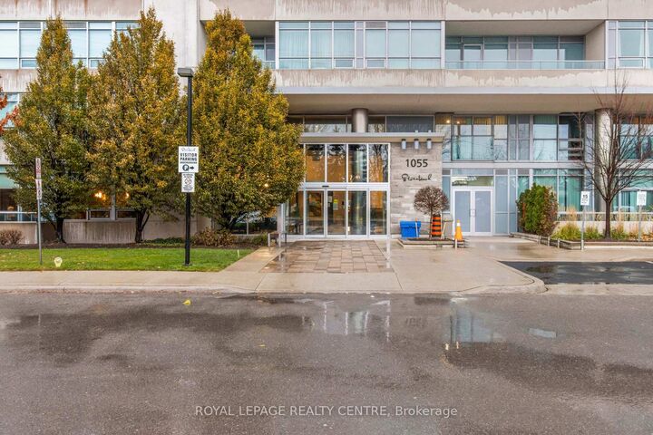 Property Photo:  1055 Southdown Road 1503  ON L5J 0A3 