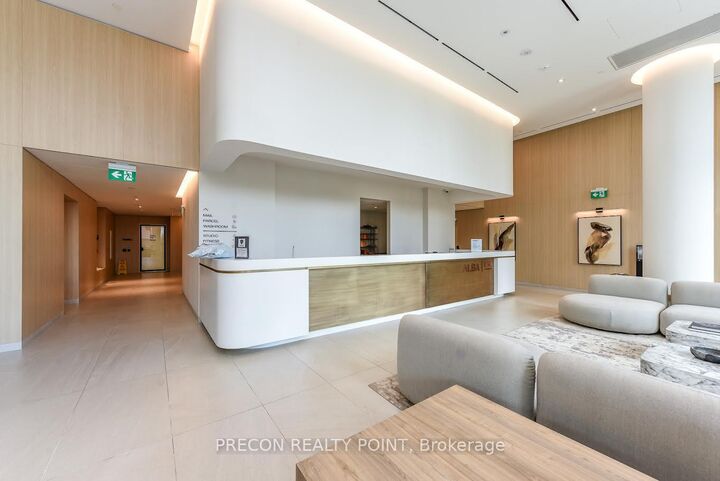 Property Photo:  1 Fairview Road E 3004  ON L5A 0B4 