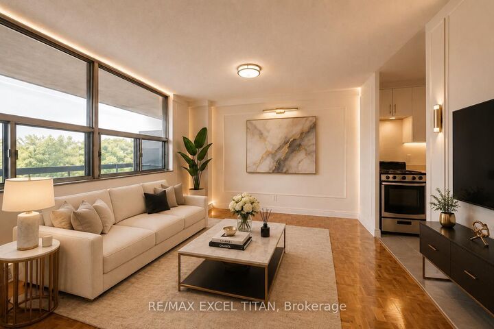 Property Photo:  5 Glamorgan Avenue 910  ON M1P 4P1 