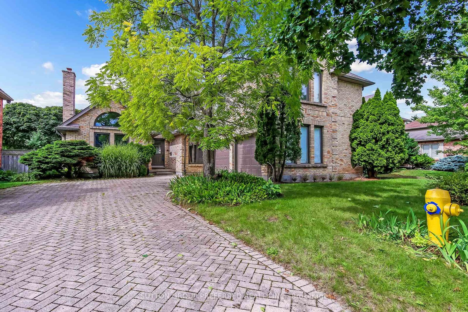Property Photo:  116 Hartson Road  ON N6H 4Z5 