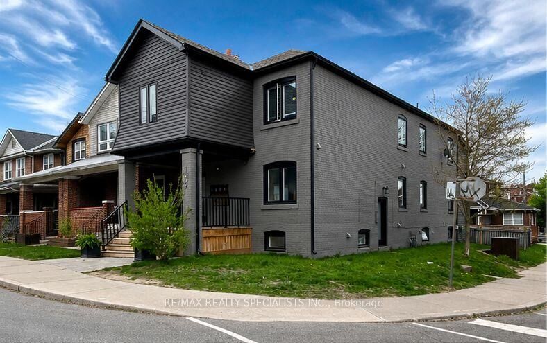 Property Photo: 1659 Gerrard Street E ON M4L 2A9