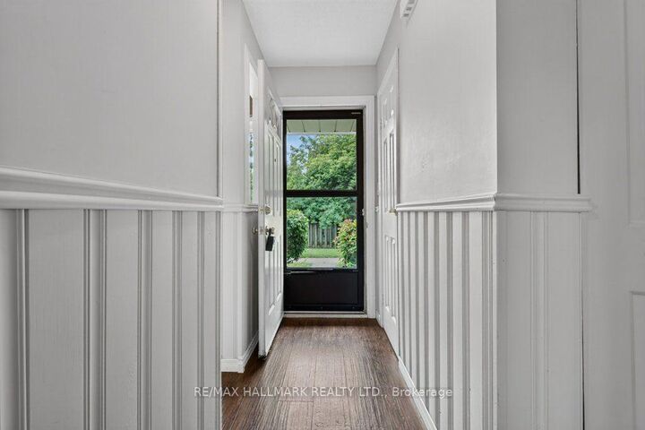Property Photo:  75 Ventura Drive 1  ON L2R 7J7 