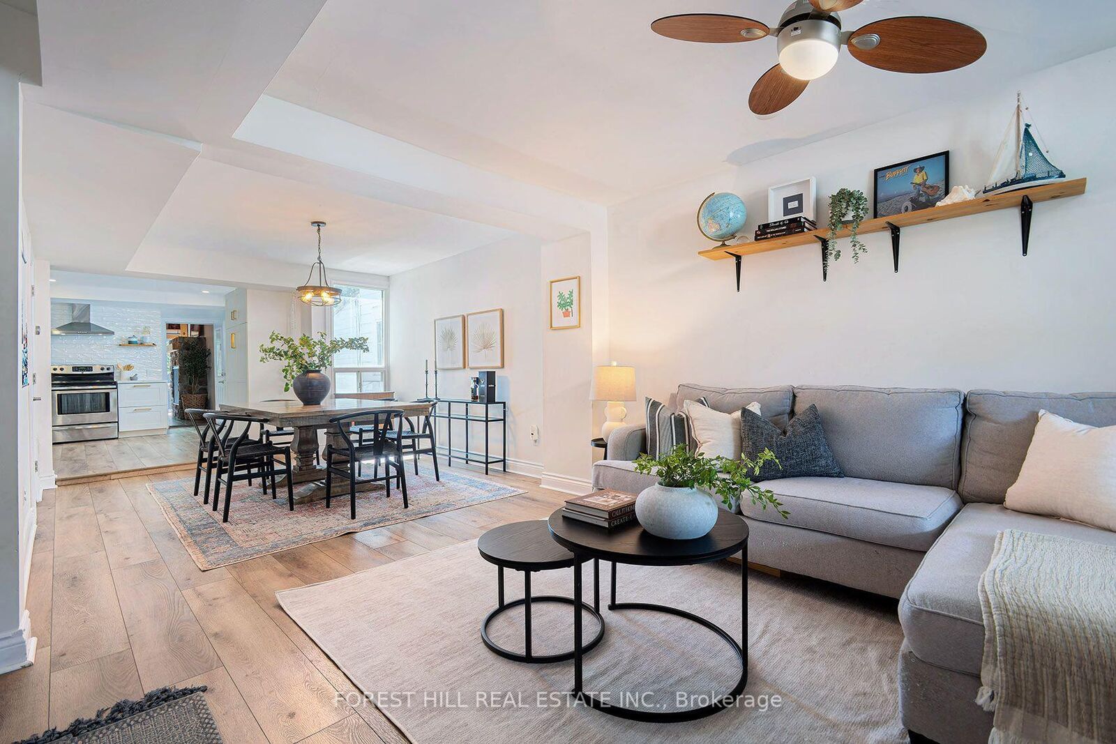 Photo de la propriété:  55 Vanevery Street  ON M8V 1Y5 