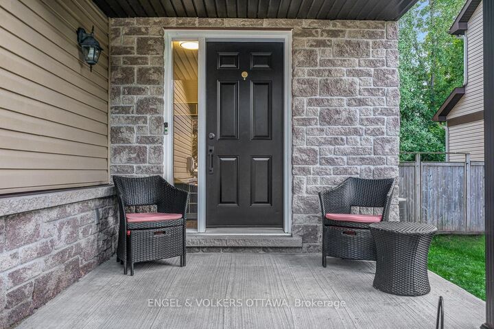 Property Photo: 938 Payer Street ON K4K 1N2