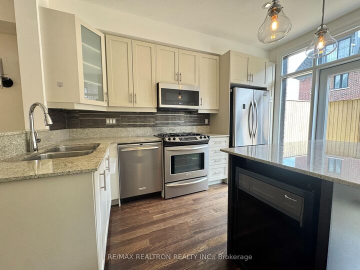 Property Photo:  54 Cormier Heights  ON M8Z 0B5 