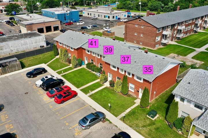 Property Photo: 41 Orchard Place ON N7M 1A6